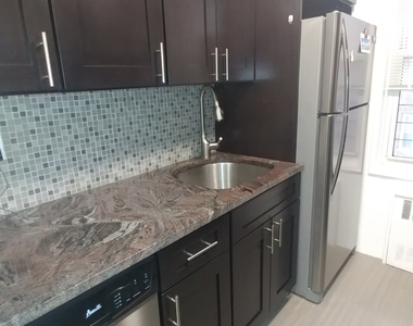 66-15 Thornton Place - Photo Thumbnail 10