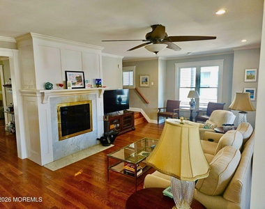 1305 Locust Drive - Photo Thumbnail 5
