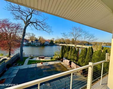 1305 Locust Drive - Photo Thumbnail 14