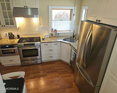 1305 Locust Drive - Photo Thumbnail 3