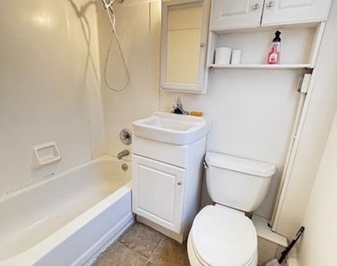 547 Harding Avenue - Photo Thumbnail 4