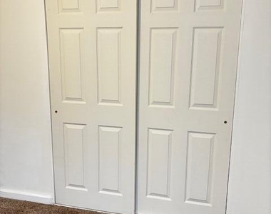 547 Harding Avenue - Photo Thumbnail 6