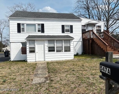 547 Harding Avenue - Photo Thumbnail 12