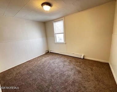 547 Harding Avenue - Photo Thumbnail 5
