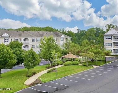 631 Sloan Court - Photo Thumbnail 8