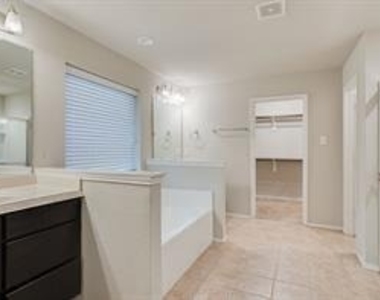 8208 Pine Meadows Drive - Photo Thumbnail 14