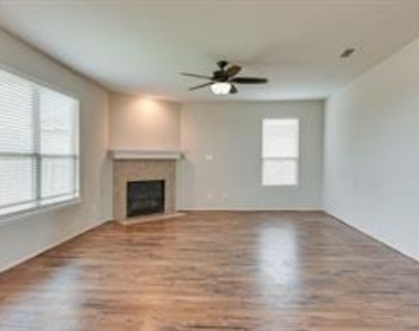 8208 Pine Meadows Drive - Photo Thumbnail 6