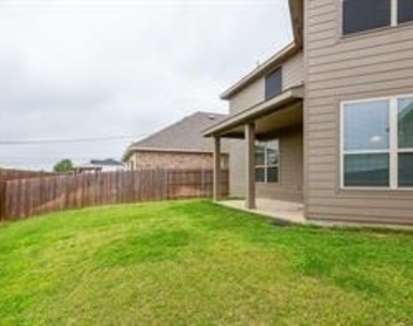 8208 Pine Meadows Drive - Photo Thumbnail 20