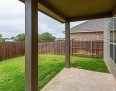 8208 Pine Meadows Drive - Photo Thumbnail 18