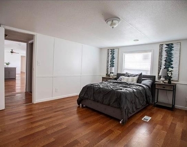 9874 Lake Shore Drive - Photo Thumbnail 7