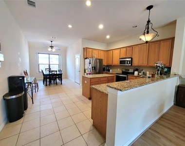 4805 Prairie Aster Drive - Photo Thumbnail 3