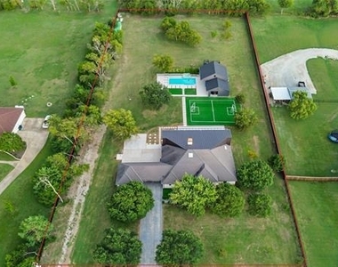 3212 Preston Hills Circle - Photo Thumbnail 1