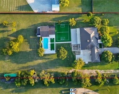 3212 Preston Hills Circle - Photo Thumbnail 3