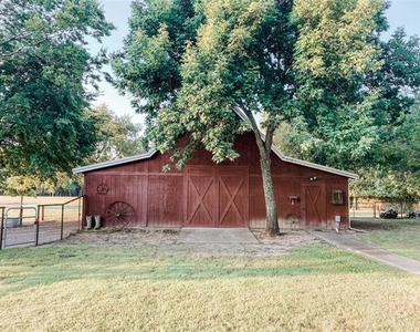 581 Country Club Road - Photo Thumbnail 38