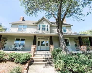 581 Country Club Road - Photo Thumbnail 1