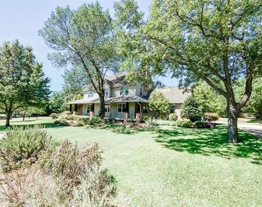 581 Country Club Road - Photo Thumbnail 3