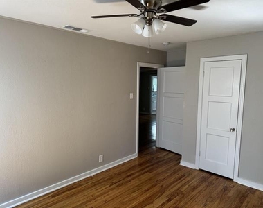 8427 Ridgelea Street - Photo Thumbnail 1