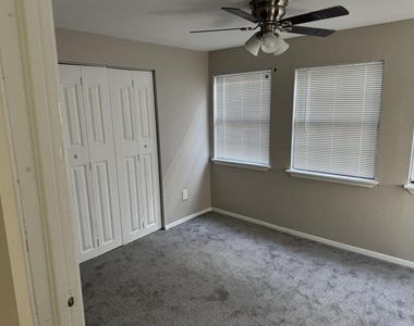 8427 Ridgelea Street - Photo Thumbnail 5