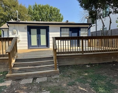 8427 Ridgelea Street - Photo Thumbnail 14
