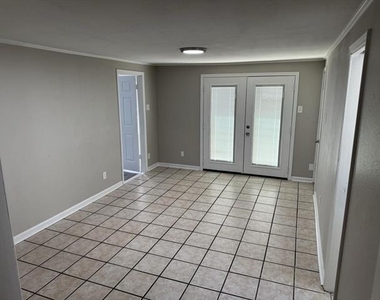 8427 Ridgelea Street - Photo Thumbnail 3