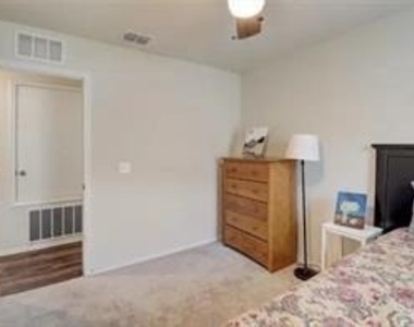 1325 Vernon Drive - Photo Thumbnail 9