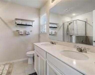 1325 Vernon Drive - Photo Thumbnail 8