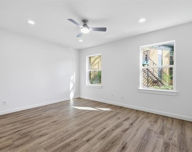 4816 Amesbury Drive - Photo Thumbnail 13