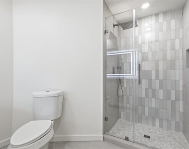 4816 Amesbury Drive - Photo Thumbnail 16
