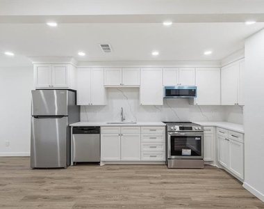 4816 Amesbury Drive - Photo Thumbnail 4