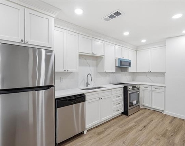 4816 Amesbury Drive - Photo Thumbnail 5