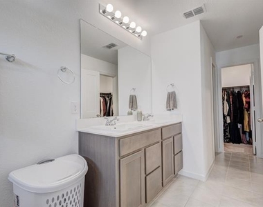 3720 Star Mesa Street - Photo Thumbnail 14