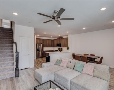 3720 Star Mesa Street - Photo Thumbnail 2