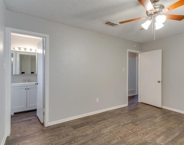 6024 Blueridge Drive - Photo Thumbnail 21