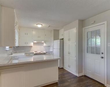 6024 Blueridge Drive - Photo Thumbnail 10