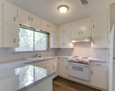 6024 Blueridge Drive - Photo Thumbnail 13