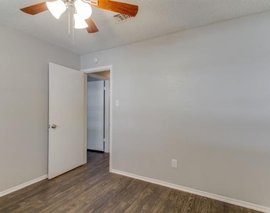 6024 Blueridge Drive - Photo Thumbnail 19