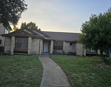 3305 Bucknell Drive - Photo Thumbnail 1