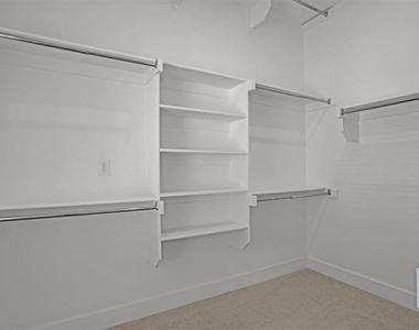 2553 Huxley Mews - Photo Thumbnail 9