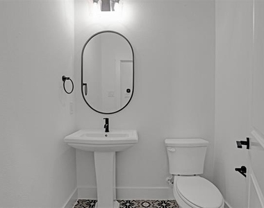 2553 Huxley Mews - Photo Thumbnail 6