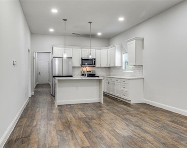 2323 Stoneman Street - Photo Thumbnail 5