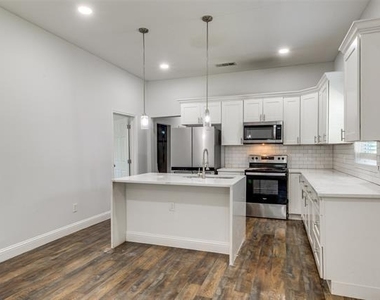2323 Stoneman Street - Photo Thumbnail 9