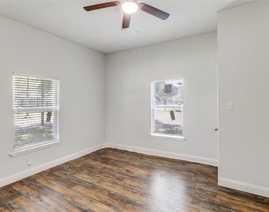 2323 Stoneman Street - Photo Thumbnail 11