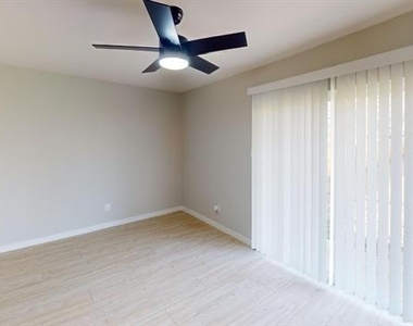 6038 Calloway Court - Photo Thumbnail 7