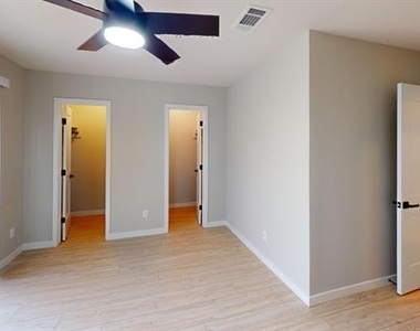 6038 Calloway Court - Photo Thumbnail 6