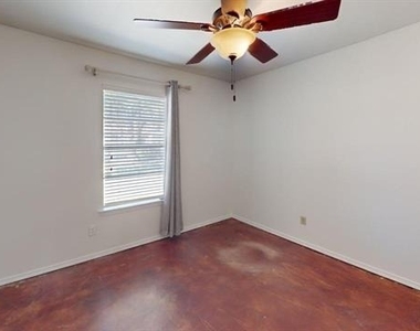 2961 Cripple Creek Trail - Photo Thumbnail 8
