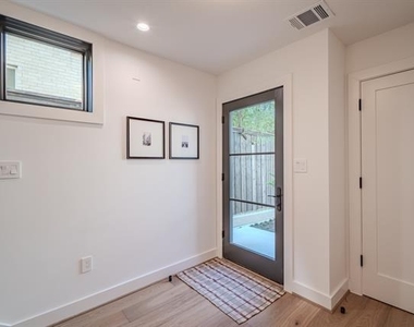 4114 Emerson Avenue - Photo Thumbnail 34