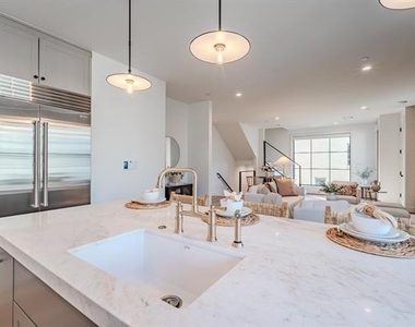 4114 Emerson Avenue - Photo Thumbnail 12