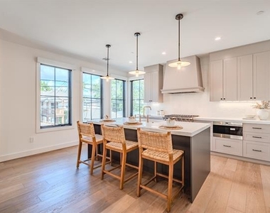 4114 Emerson Avenue - Photo Thumbnail 3