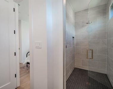 4114 Emerson Avenue - Photo Thumbnail 33