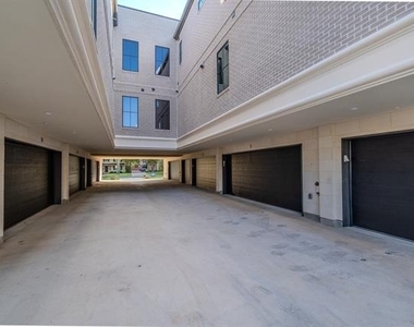 4114 Emerson Avenue - Photo Thumbnail 38